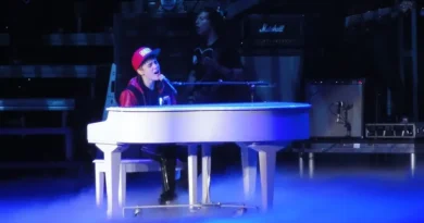 Is Justin Bieber at Madame Tussauds in London?