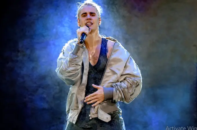 Is Justin Bieber at Madame Tussauds in London?